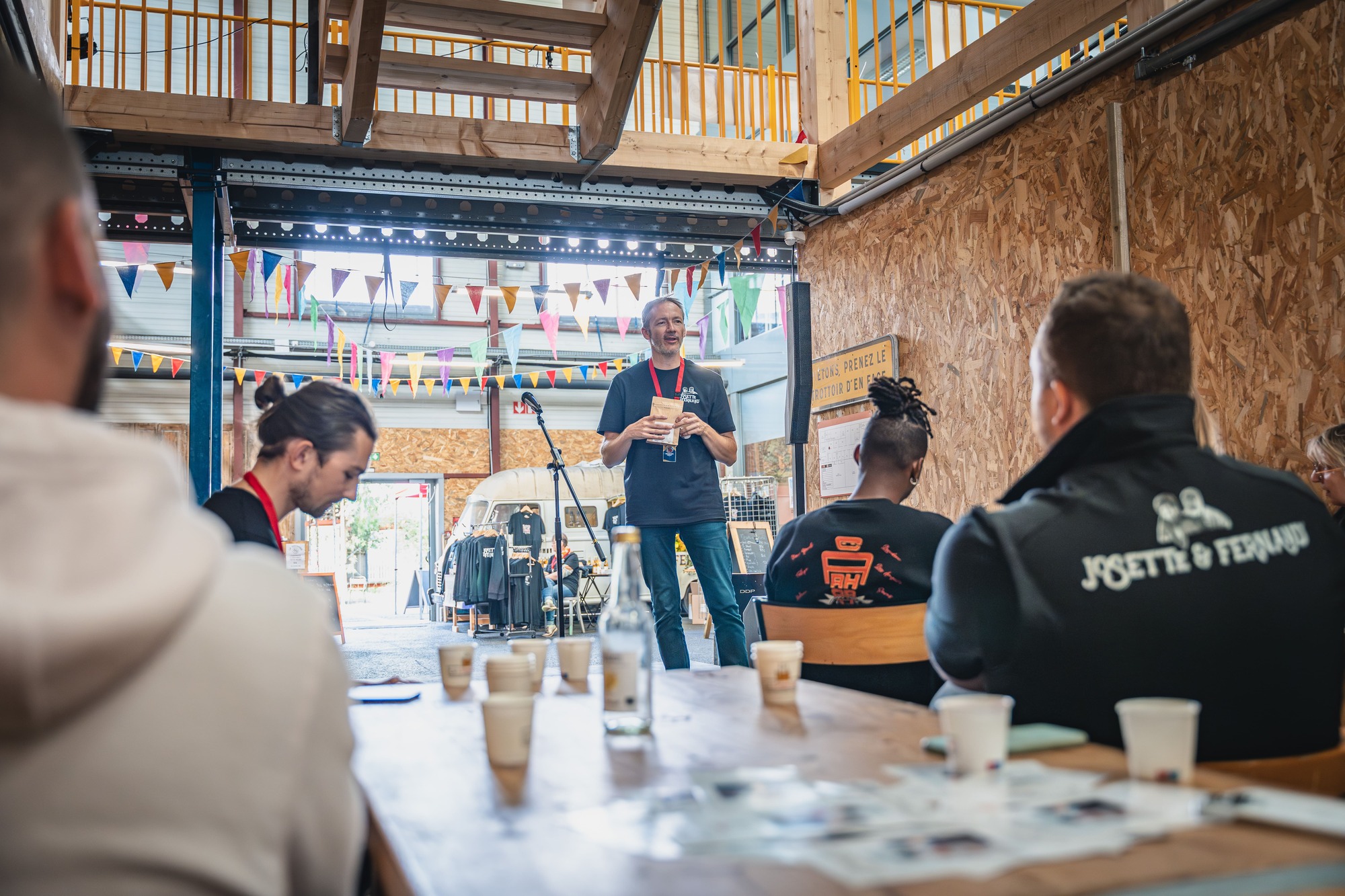 Événement entreprise - photo 32 jf1964 00694 Avec accentuation Bruit